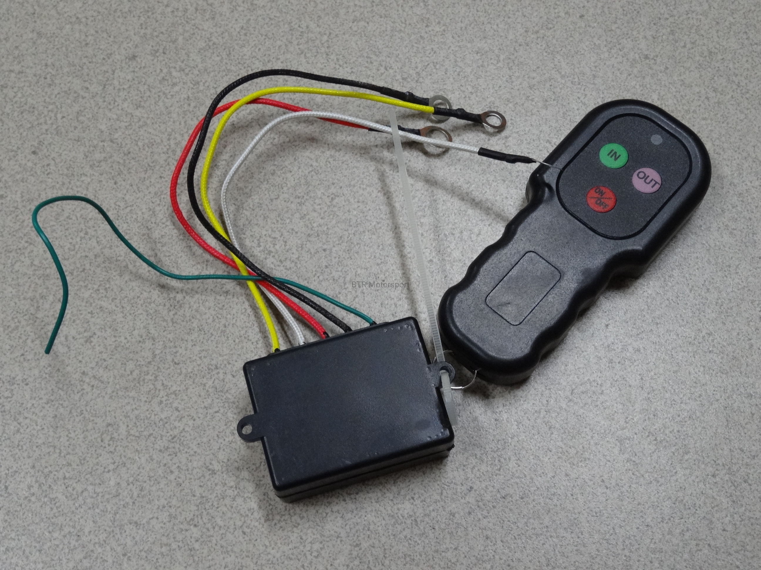 Пульт дистанционного управления для лебедки 12V (черный)