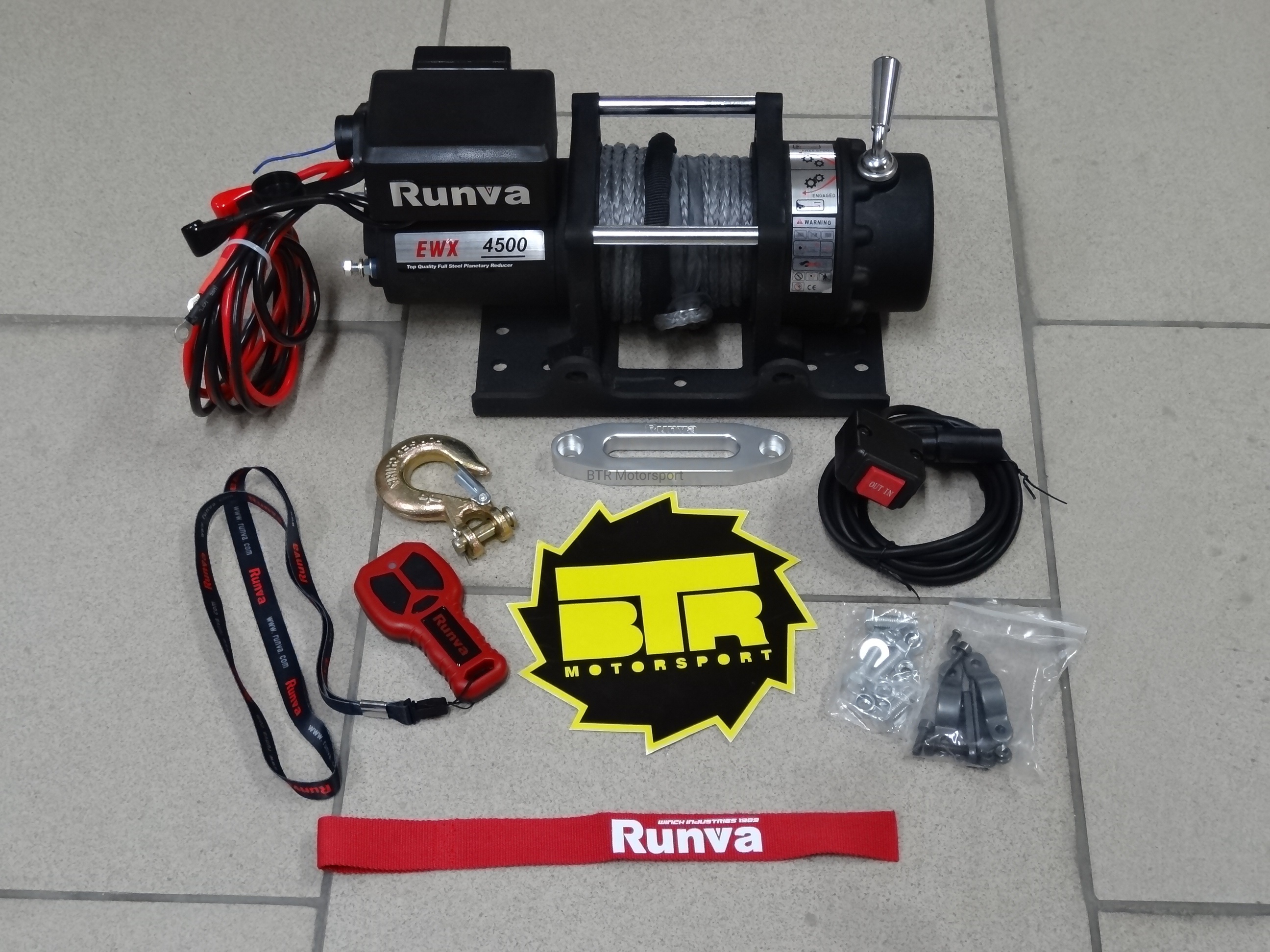 Лебёдка электрическая 12V Runva 4500 lbs 2040 кг (синтетический трос) EWX4500USR