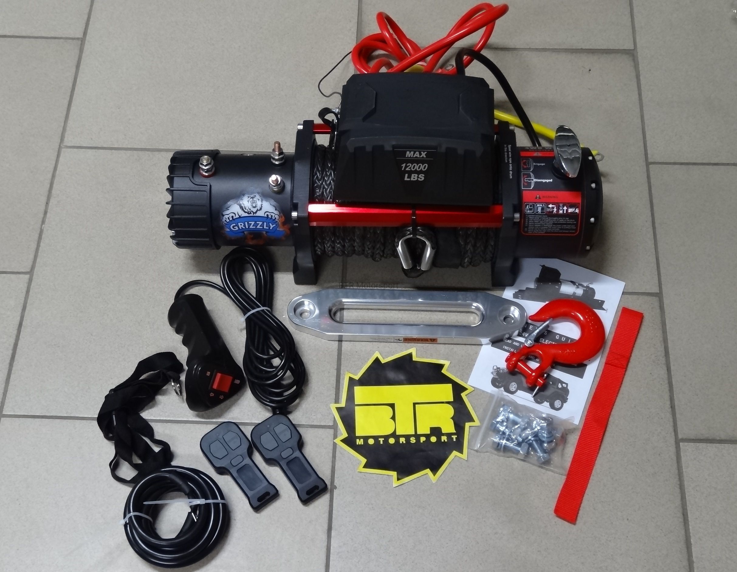 Лебедка электрическая 12V Electric Winch GRIZZLY 12000lbs / 5443 кг с синтетическим тросом 10мм
